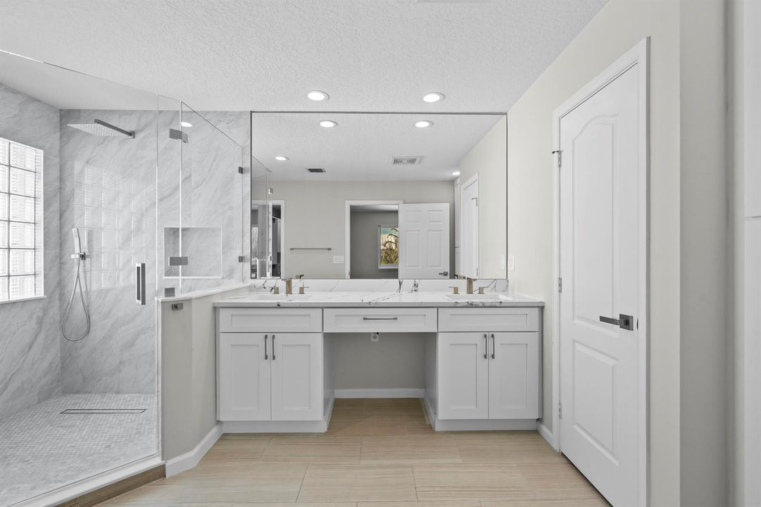 3189 SW Solitaire Palm Dr