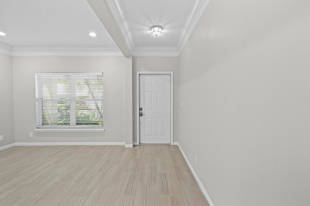 3189 SW Solitaire Palm Dr