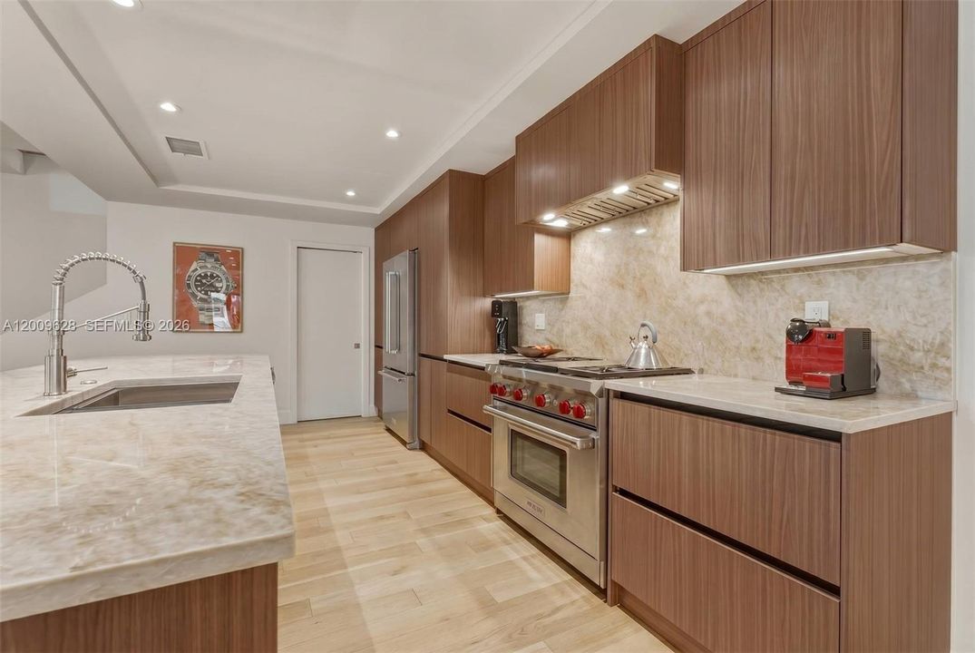 For Sale: $1,875,000 (3 beds, 2 baths, 2350 Square Feet)