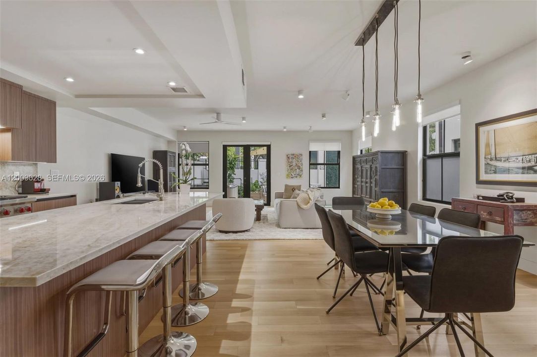 For Sale: $1,875,000 (3 beds, 2 baths, 2350 Square Feet)