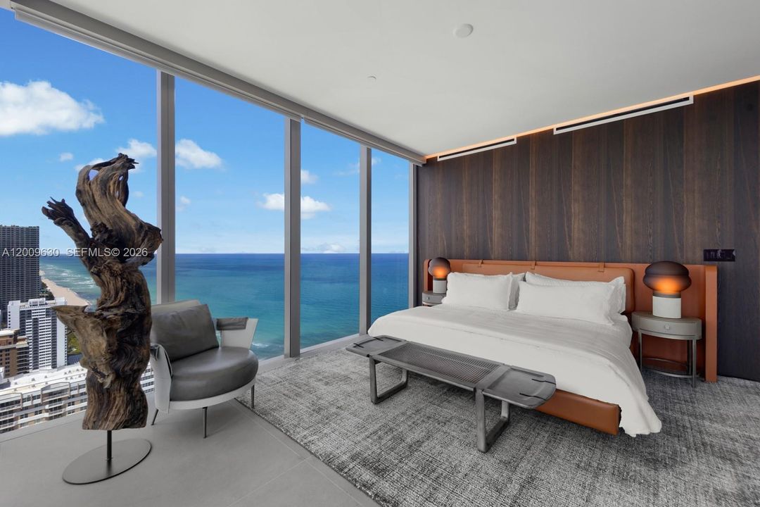 Vendido Recientemente: $8,500,000 (5 camas, 6 baños, 5832 Pies cuadrados)