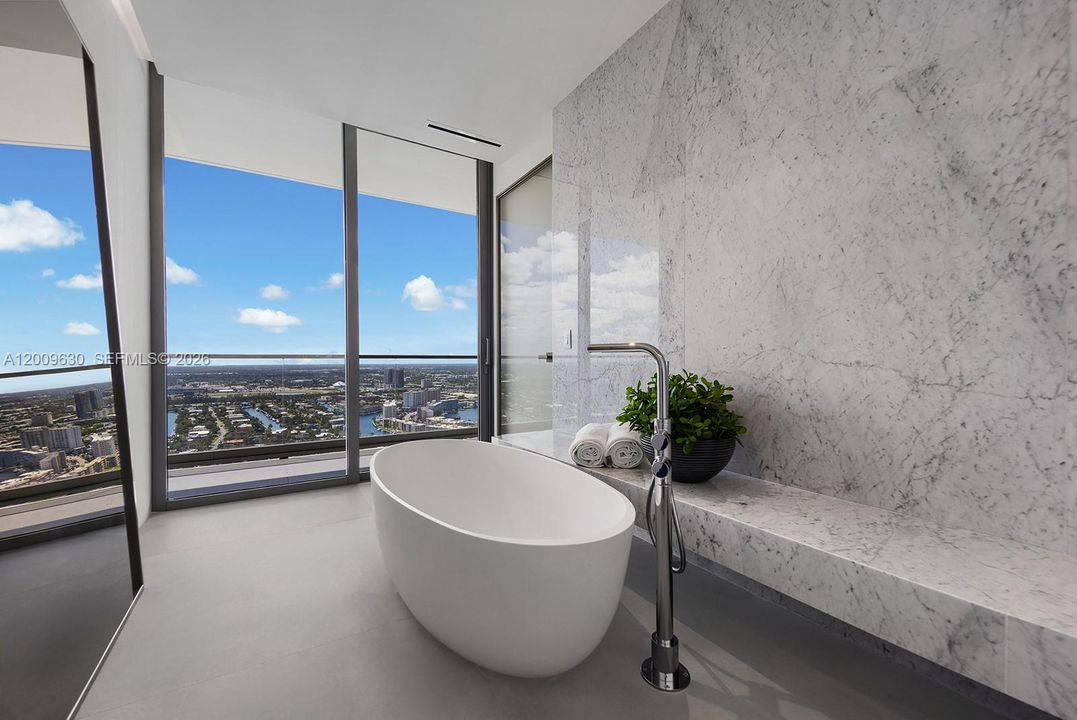 Vendido Recientemente: $8,500,000 (5 camas, 6 baños, 5832 Pies cuadrados)