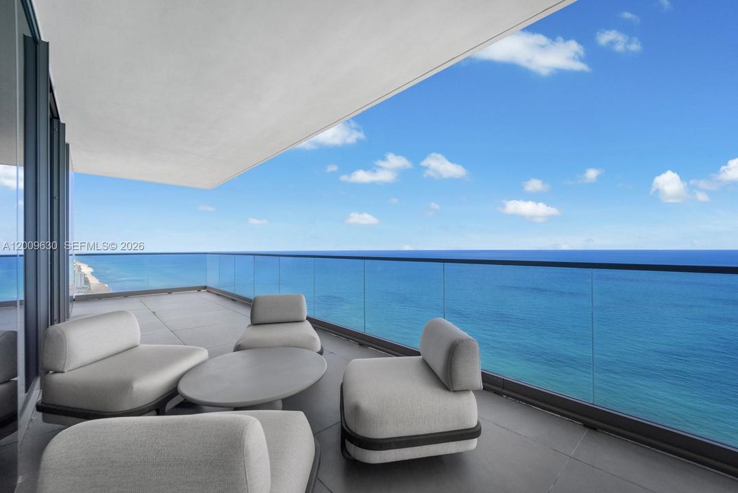 Vendido Recientemente: $8,500,000 (5 camas, 6 baños, 5832 Pies cuadrados)