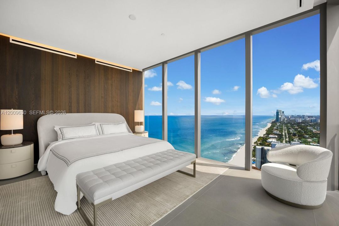 Vendido Recientemente: $8,500,000 (5 camas, 6 baños, 5832 Pies cuadrados)