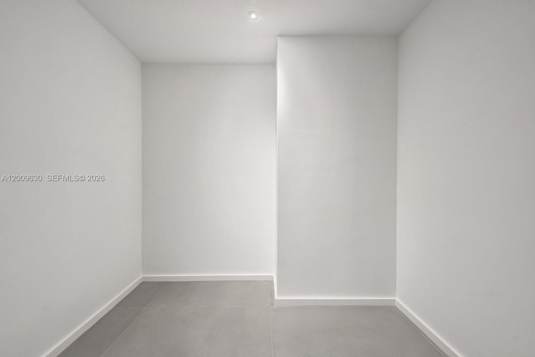 Vendido Recientemente: $8,500,000 (5 camas, 6 baños, 5832 Pies cuadrados)