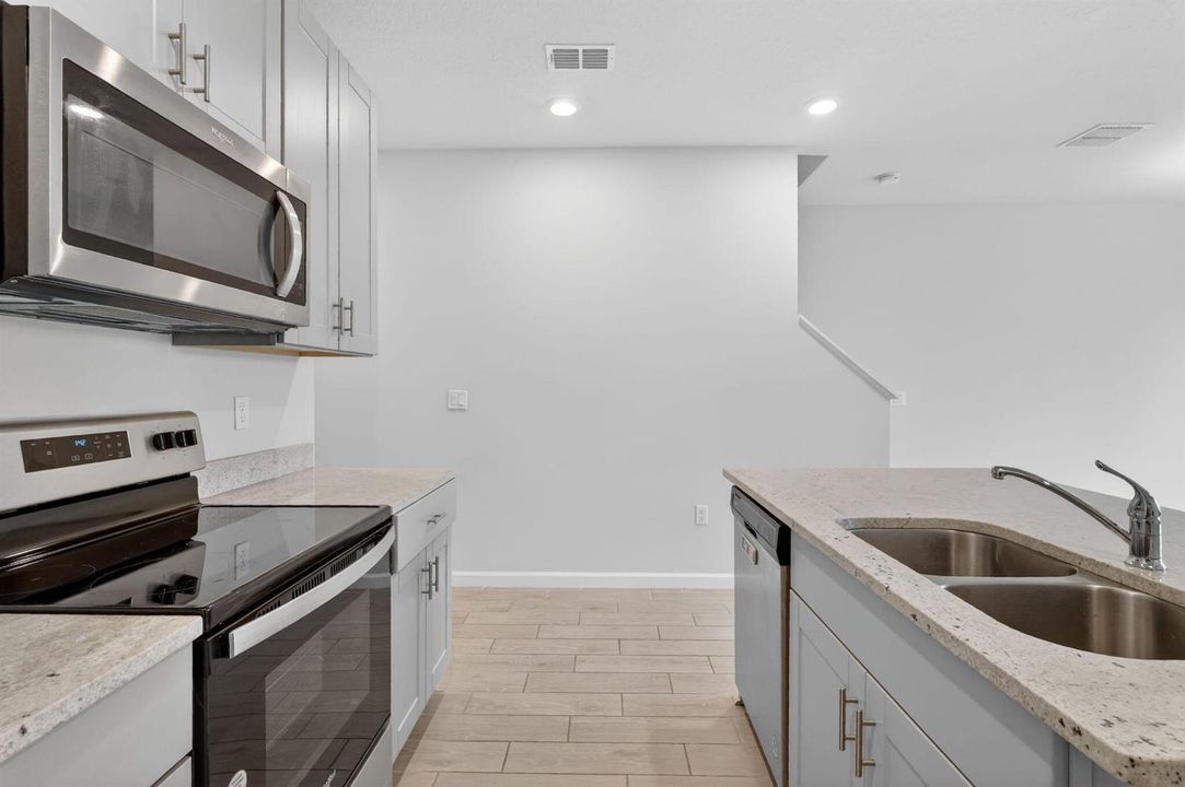 11-web-or-mls-5P1A4219