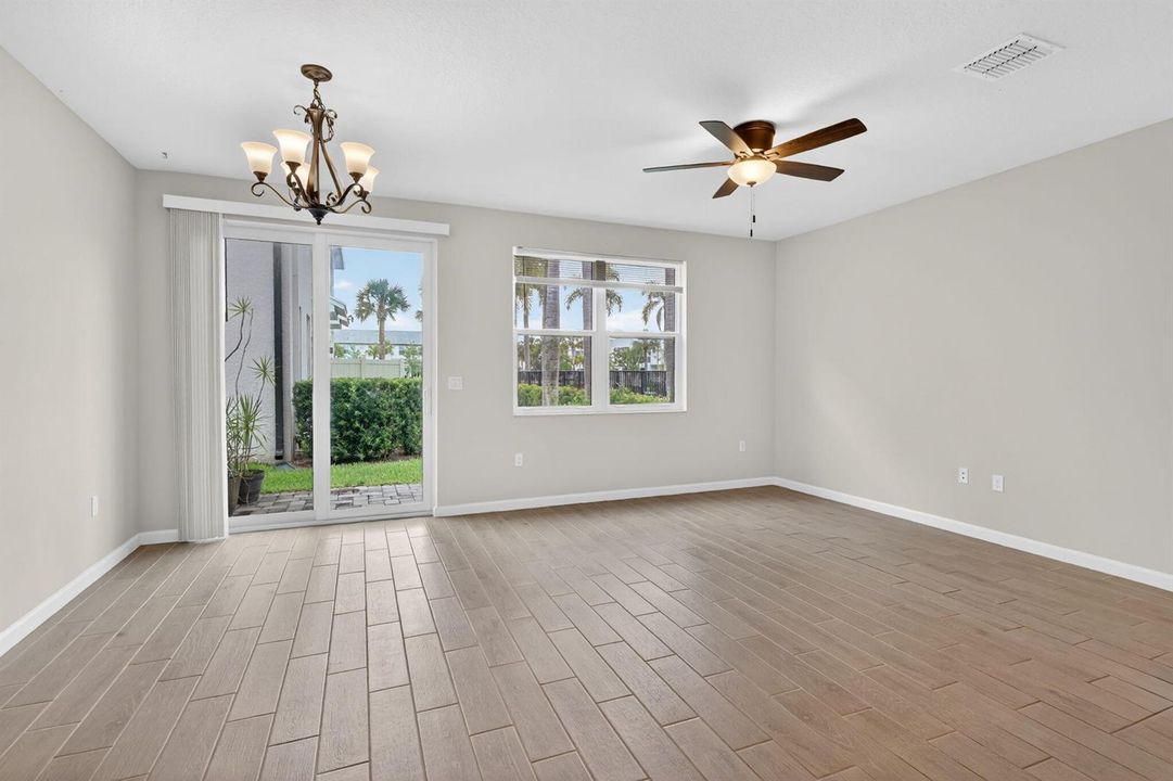 13-web-or-mls-5P1A4238