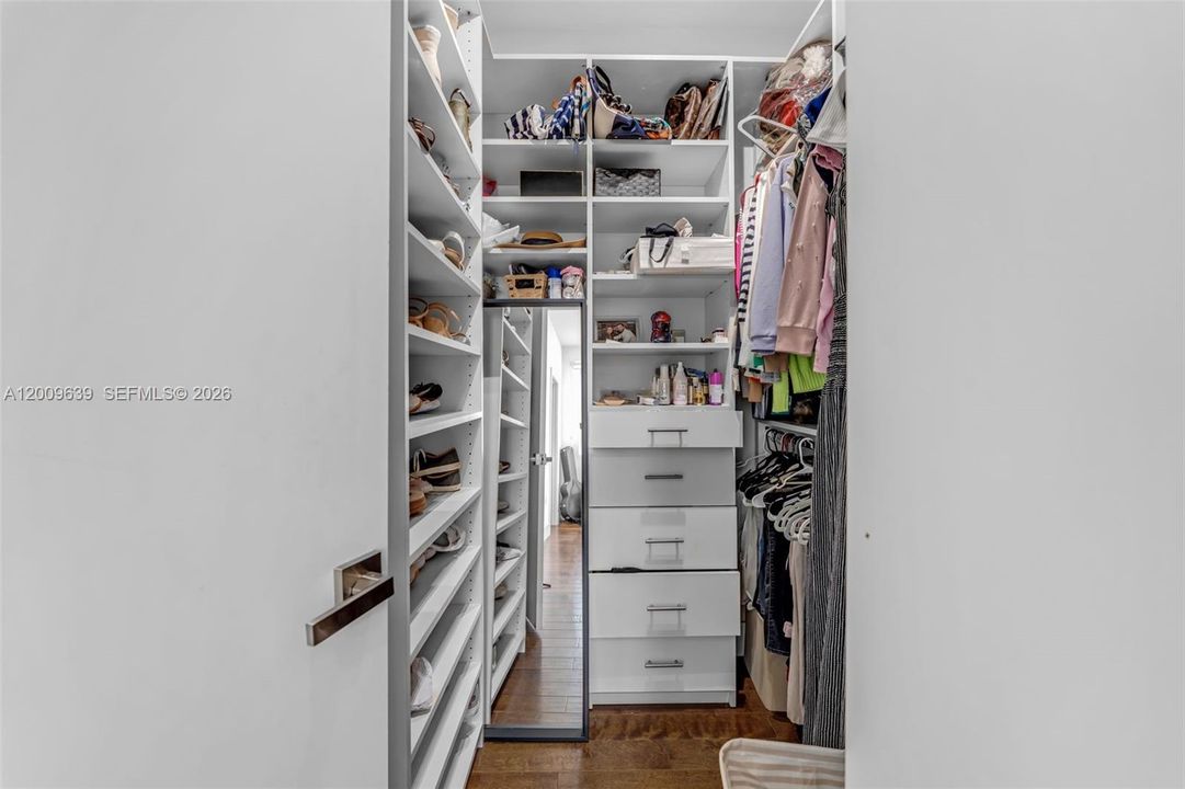 Activo con contrato: $750,000 (3 camas, 3 baños, 1743 Pies cuadrados)