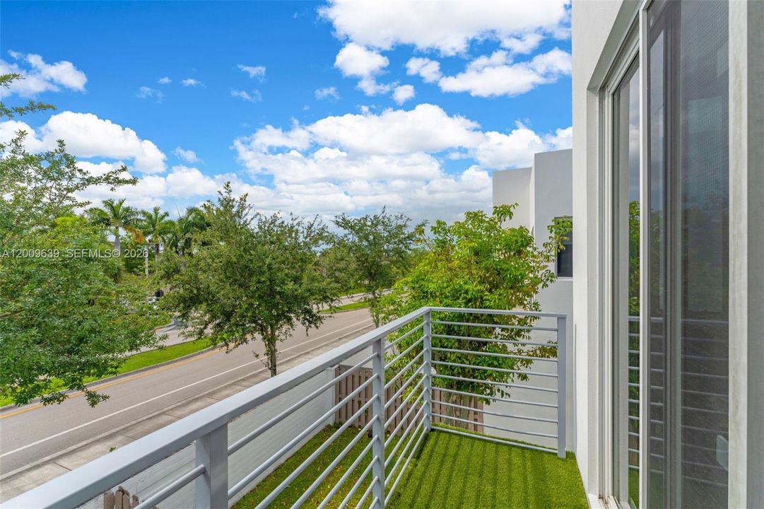 Activo con contrato: $750,000 (3 camas, 3 baños, 1743 Pies cuadrados)