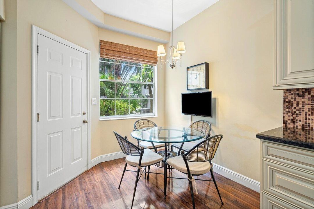 Breakfast area