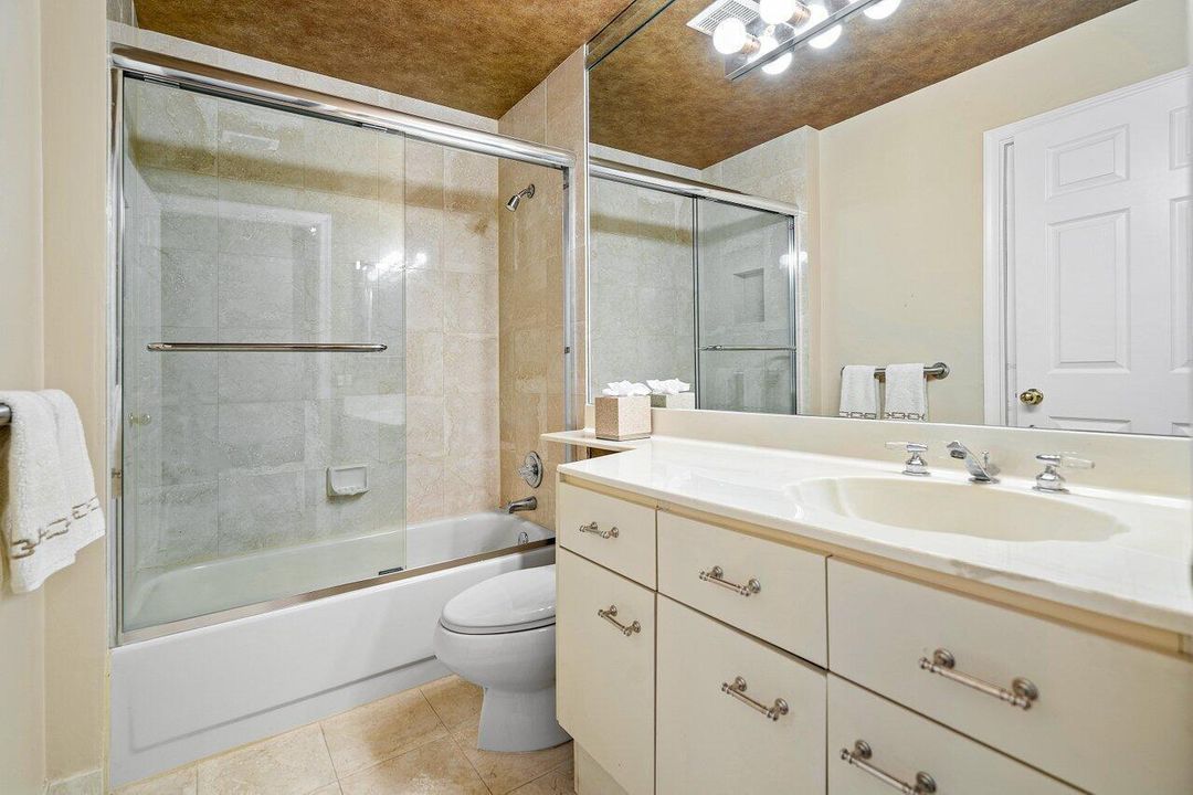 2nd Bathroom