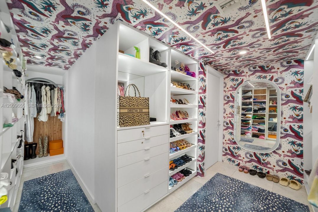 En Renta: $30,000 (5 camas, 6 baños, 4599 Pies cuadrados)