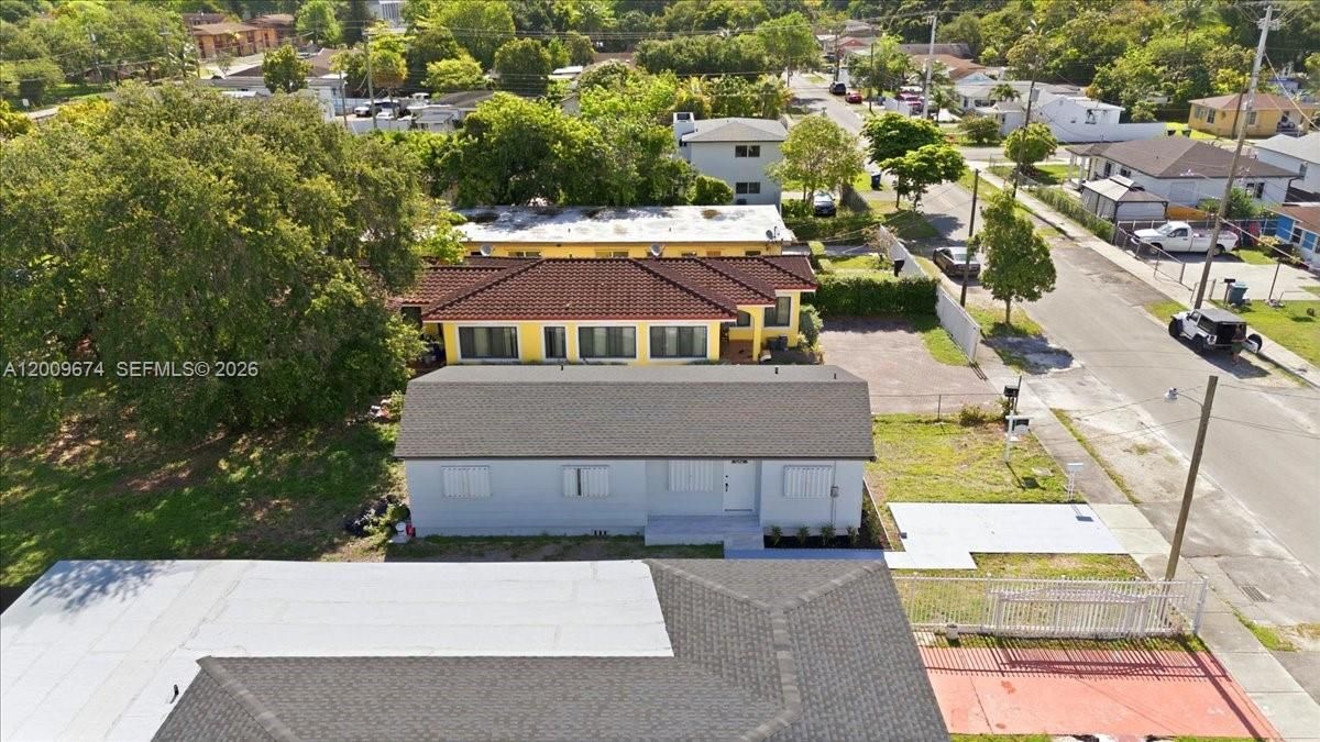 Vendido Recientemente: $390,000 (3 camas, 2 baños, 988 Pies cuadrados)