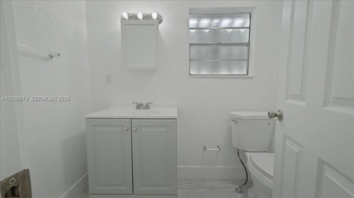 Vendido Recientemente: $390,000 (3 camas, 2 baños, 988 Pies cuadrados)