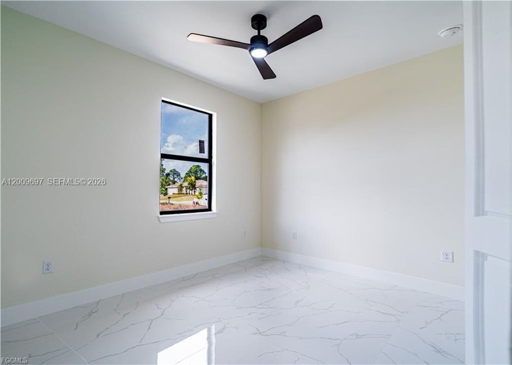 For Sale: $329,000 (3 beds, 2 baths, 1562 Square Feet)