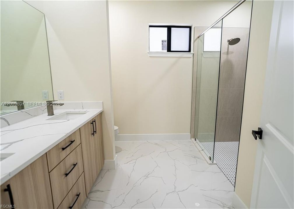 For Sale: $329,000 (3 beds, 2 baths, 1562 Square Feet)