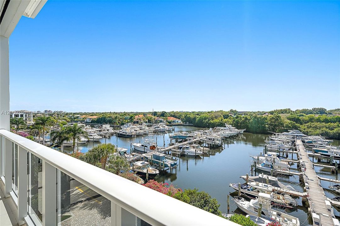 Recently Sold: $6,600,000 (4 beds, 4 baths, 5205 Square Feet)