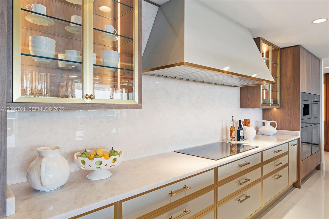 Recently Sold: $6,600,000 (4 beds, 4 baths, 5205 Square Feet)