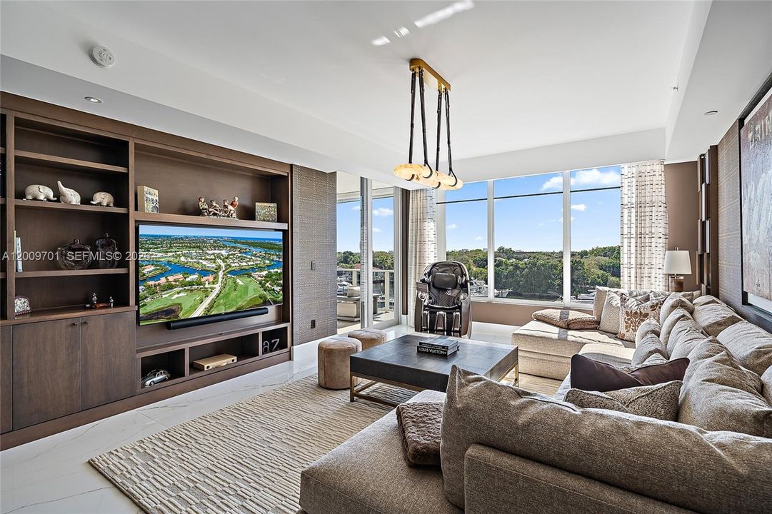 Recently Sold: $6,600,000 (4 beds, 4 baths, 5205 Square Feet)
