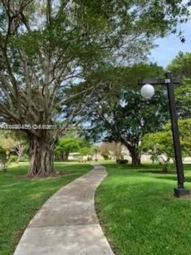 Active With Contract: $3,650 (3 beds, 2 baths, 1470 Square Feet)