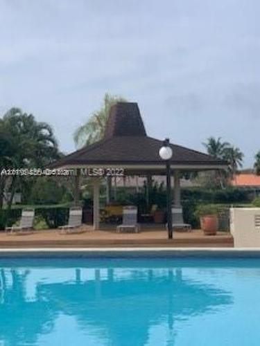 Active With Contract: $3,650 (3 beds, 2 baths, 1470 Square Feet)