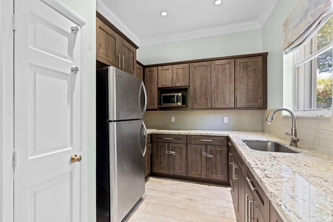 Symphony Bay Common Kitchen