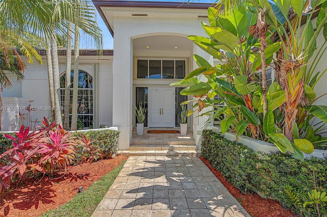 Active With Contract: $3,300,000 (5 beds, 5 baths, 5079 Square Feet)