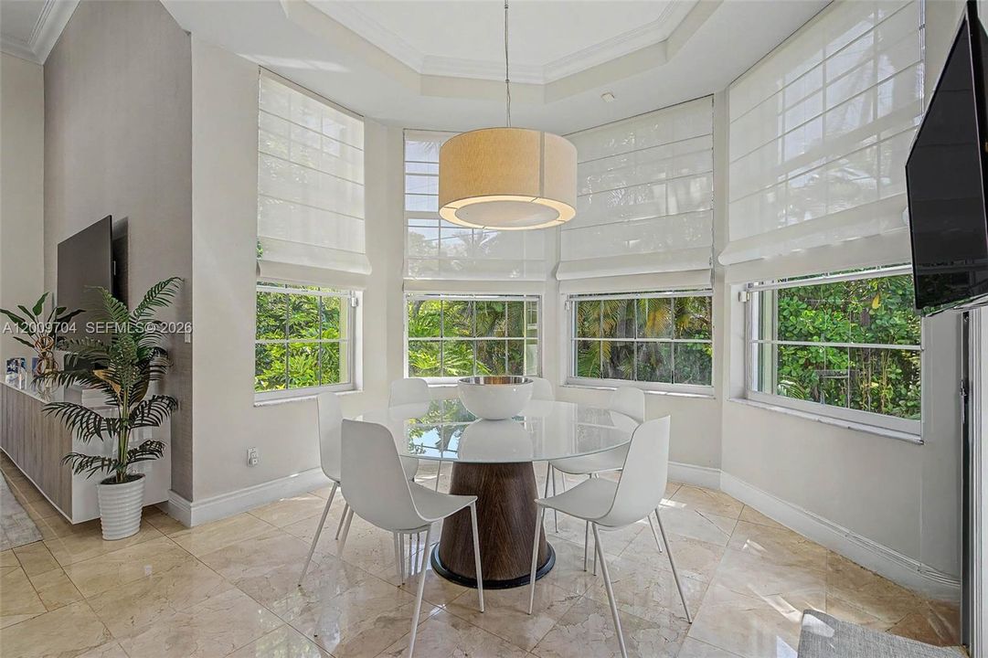 Active With Contract: $3,300,000 (5 beds, 5 baths, 5079 Square Feet)