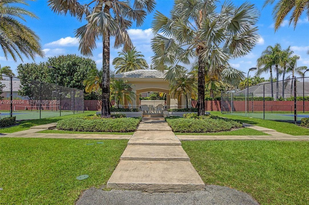 Active With Contract: $3,300,000 (5 beds, 5 baths, 5079 Square Feet)