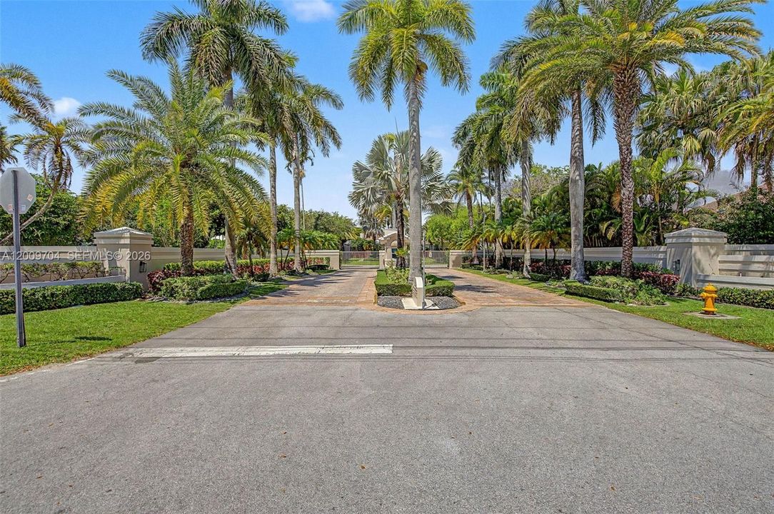 Active With Contract: $3,300,000 (5 beds, 5 baths, 5079 Square Feet)