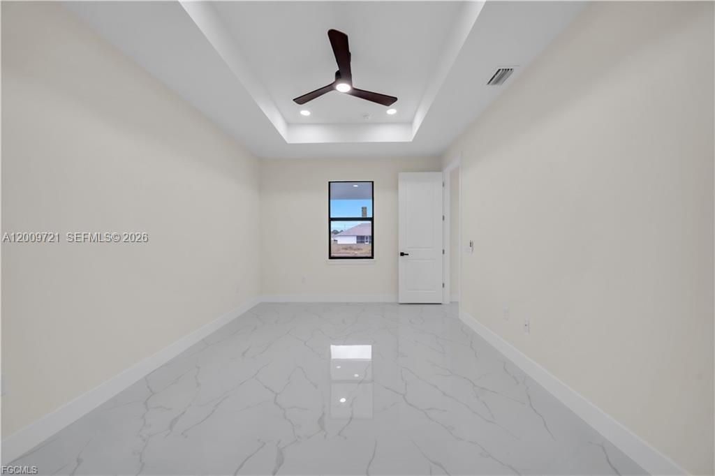 На продажу: $320,000 (3 спален, 2 ванн, 1536 Квадратных фут)