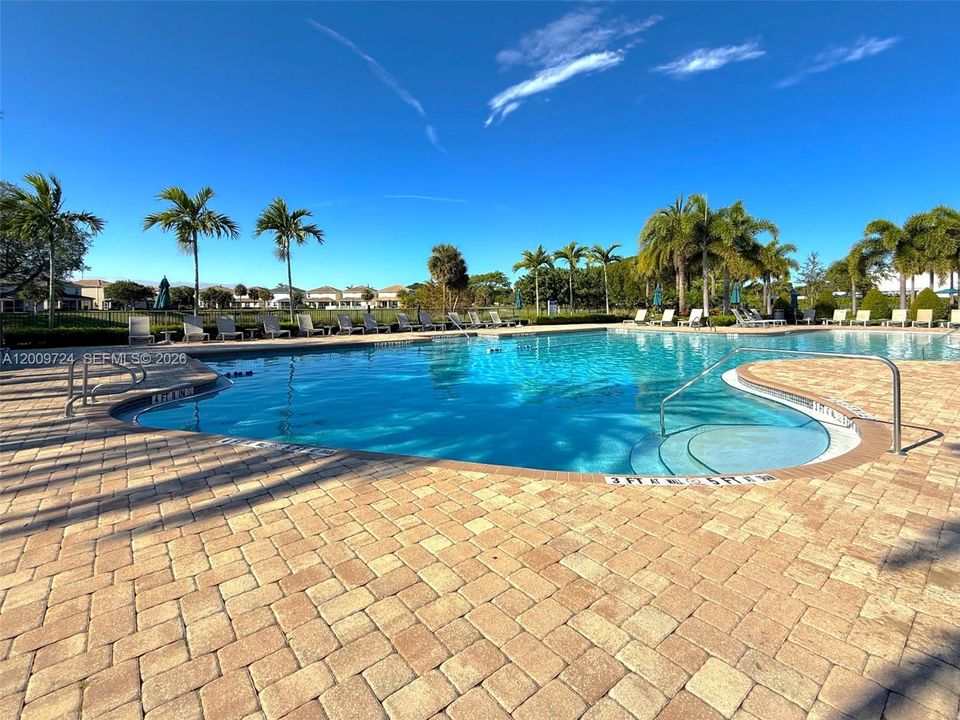 Active With Contract: $909,000 (5 beds, 3 baths, 2501 Square Feet)