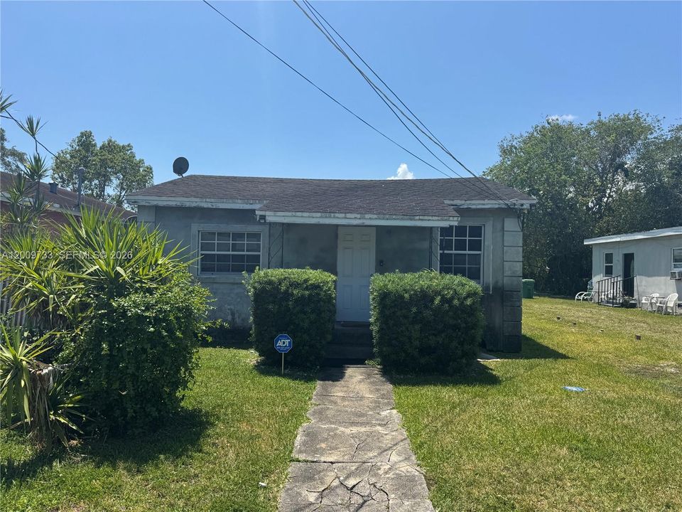 Activo con contrato: $325,000 (2 camas, 1 baños, 624 Pies cuadrados)