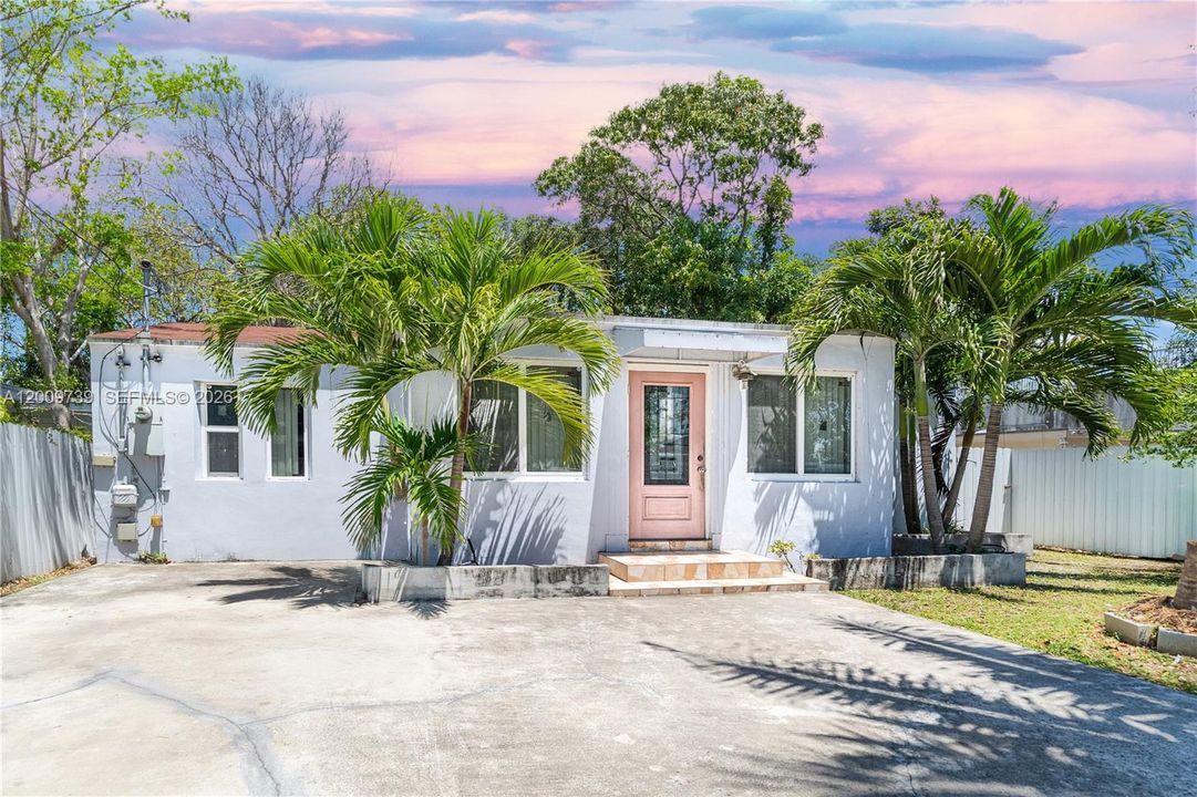 En Venta: $629,999 (3 camas, 3 baños, 1582 Pies cuadrados)