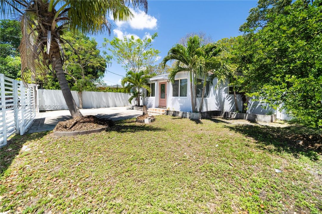 En Venta: $629,999 (3 camas, 3 baños, 1582 Pies cuadrados)