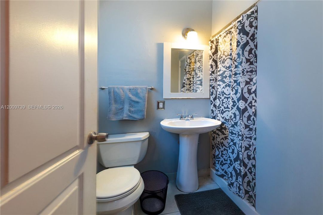 En Venta: $629,999 (3 camas, 3 baños, 1582 Pies cuadrados)