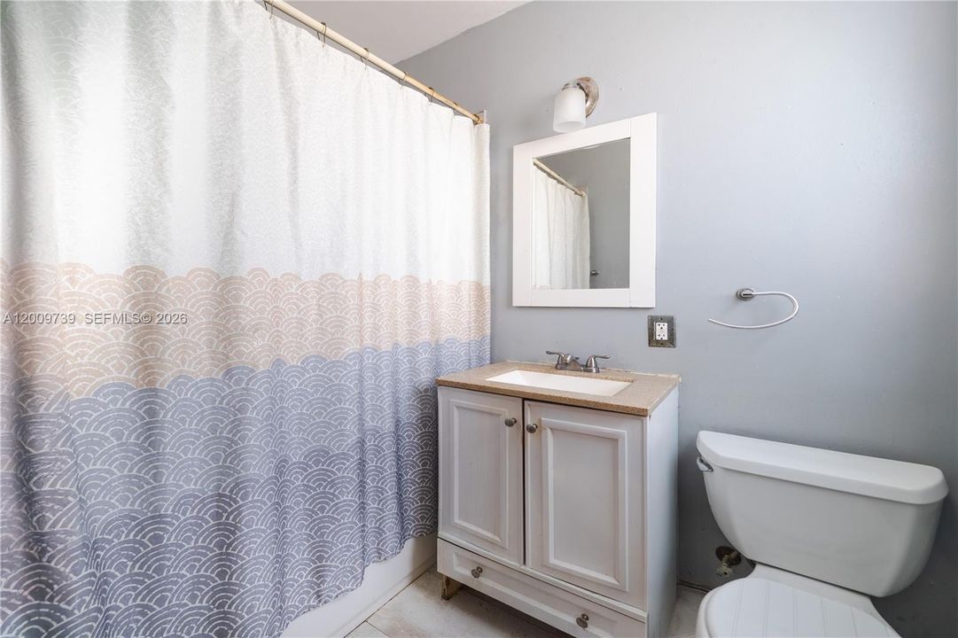 En Venta: $629,999 (3 camas, 3 baños, 1582 Pies cuadrados)