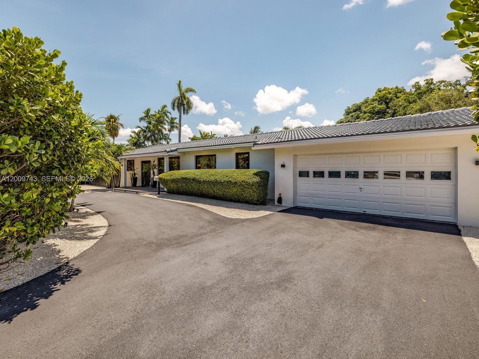 Huge Two-Car Garage