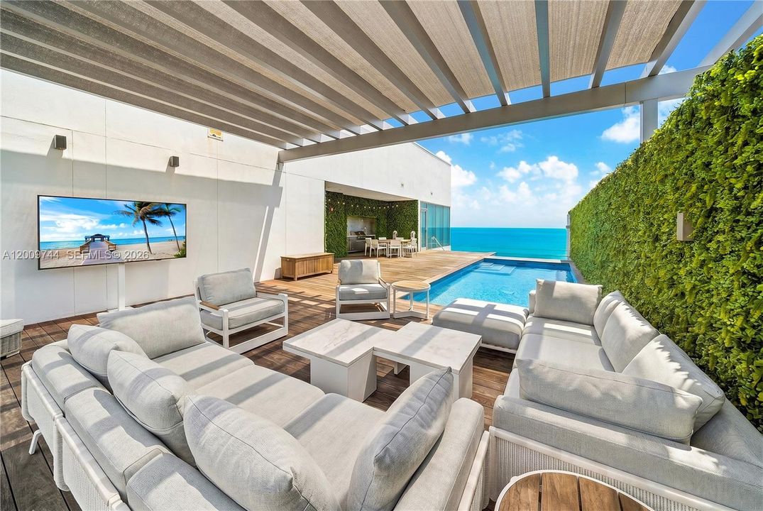 For Sale: $23,950,000 (4 beds, 5 baths, 4900 Square Feet)