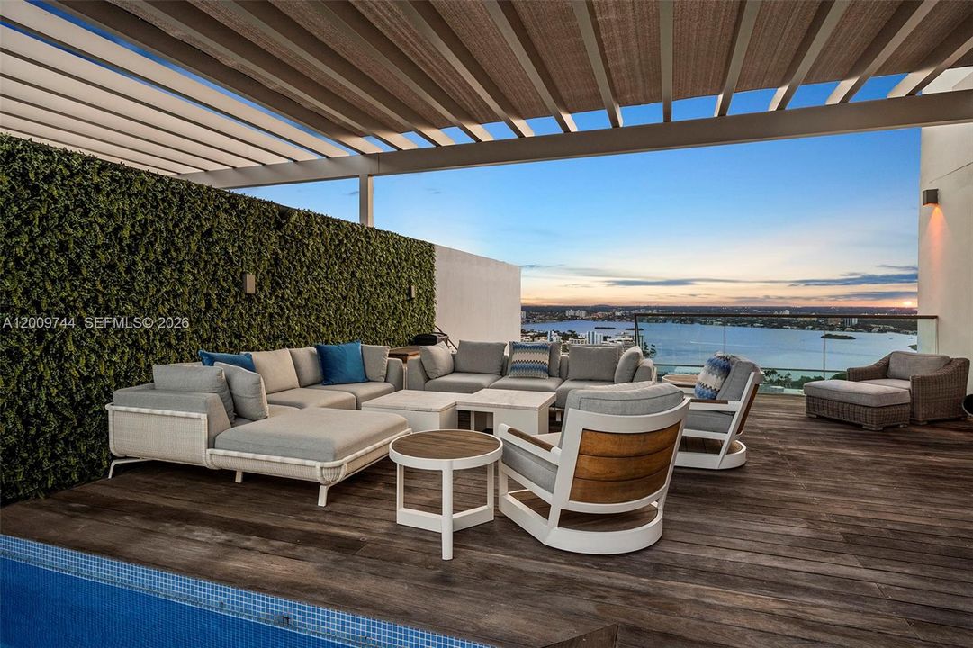 For Sale: $23,950,000 (4 beds, 5 baths, 4900 Square Feet)
