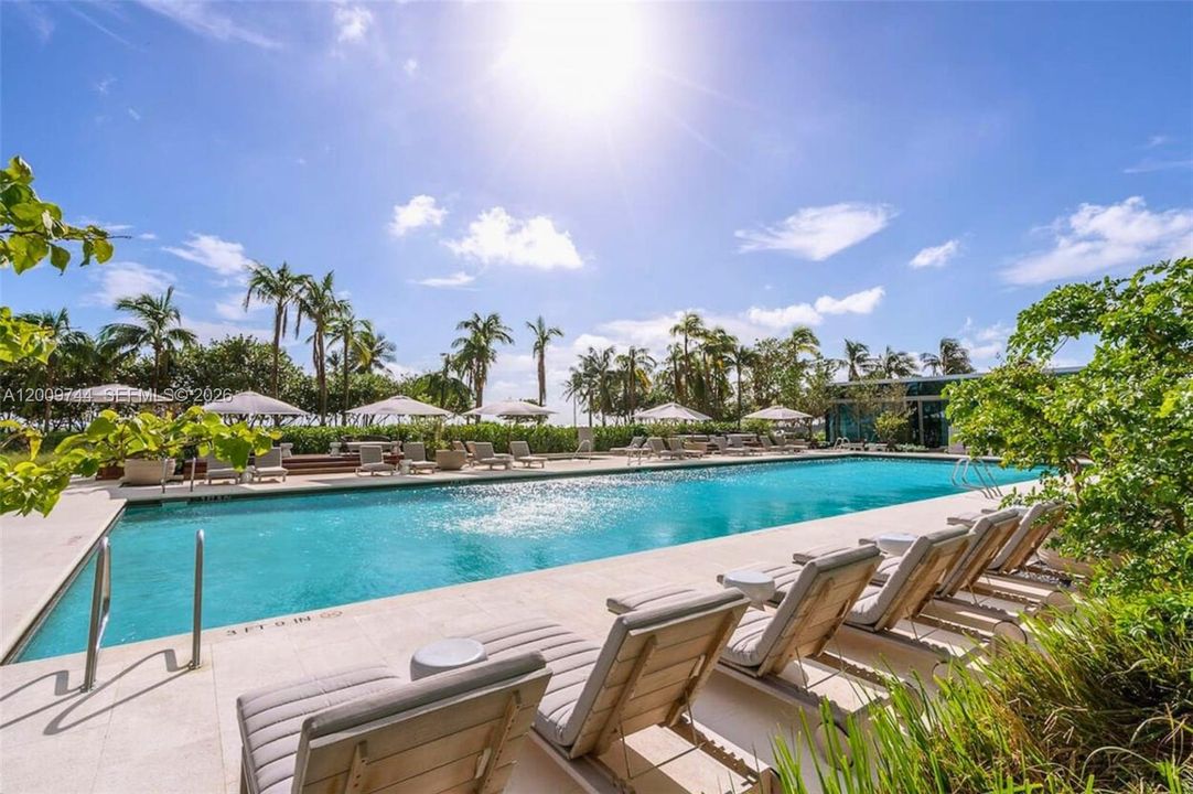 For Sale: $23,950,000 (4 beds, 5 baths, 4900 Square Feet)