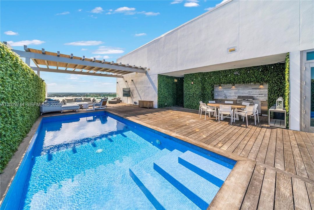 For Sale: $23,950,000 (4 beds, 5 baths, 4900 Square Feet)
