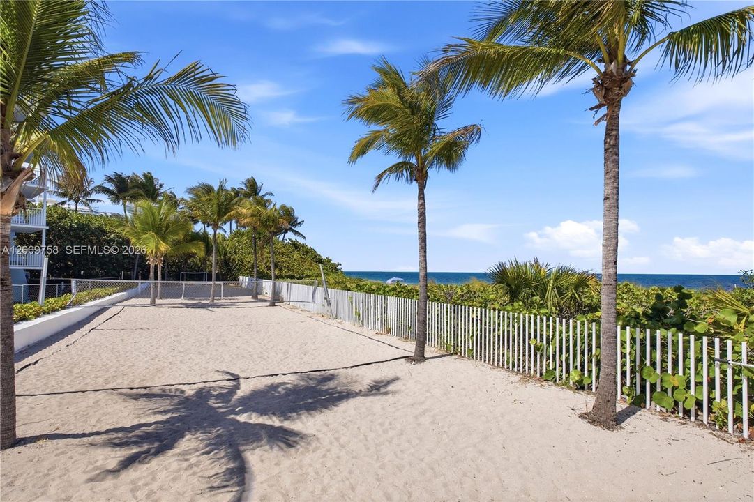 For Sale: $2,600,000 (3 beds, 3 baths, 1772 Square Feet)