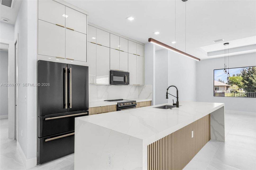 En Venta: $890,000 (4 camas, 4 baños, 2289 Pies cuadrados)