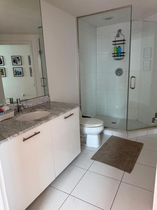 Recientemente alquilado: $4,300 (2 camas, 2 baños, 1146 Pies cuadrados)