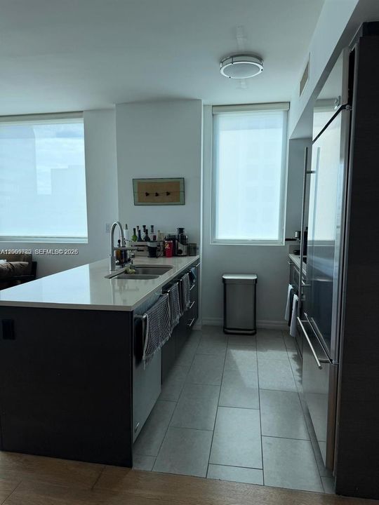 Recientemente alquilado: $4,300 (2 camas, 2 baños, 1146 Pies cuadrados)