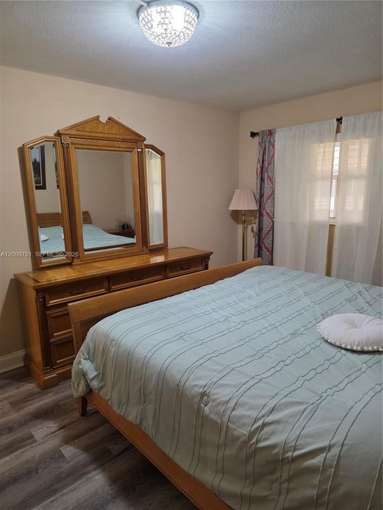 В аренду: $2,200 (2 спален, 2 ванн, 880 Квадратных фут)