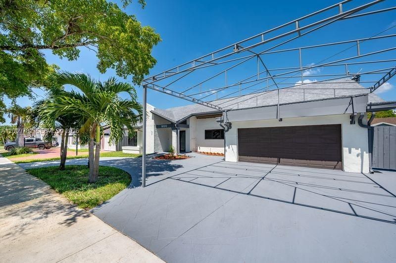 Vendido Recientemente: $895,000 (3 camas, 2 baños, 1834 Pies cuadrados)