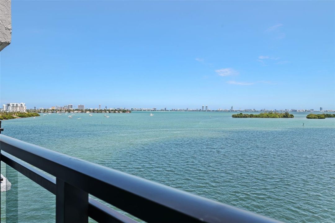 For Sale: $385,000 (2 beds, 2 baths, 1203 Square Feet)