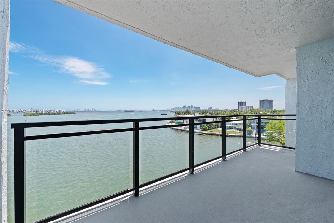 For Sale: $385,000 (2 beds, 2 baths, 1203 Square Feet)